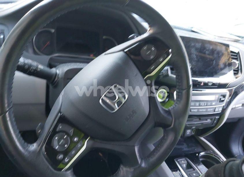 Photo 7 of 2019 Honda Pilot (VIN 5FNYF5H96KB016936)