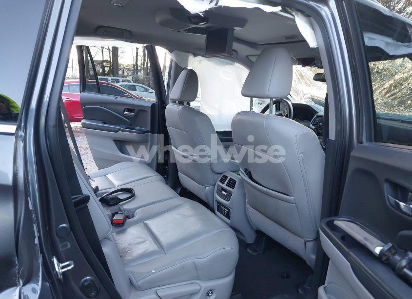Photo 8 of 2019 Honda Pilot (VIN 5FNYF5H96KB016936)