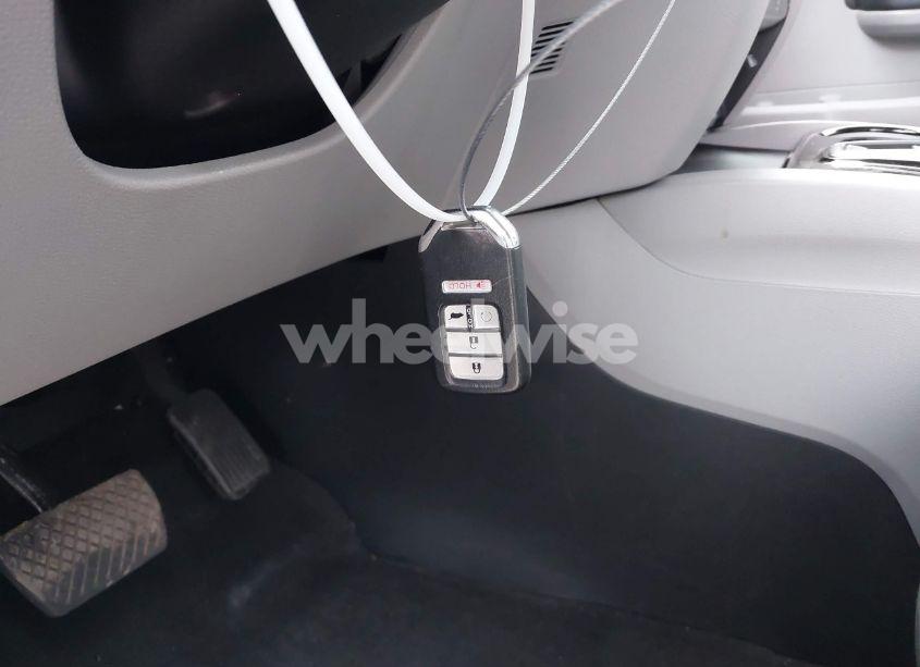 Photo 11 of 2021 Honda Pilot 2WD TOURING 8 PASSENGER (VIN 5FNYF5H96MB020794)