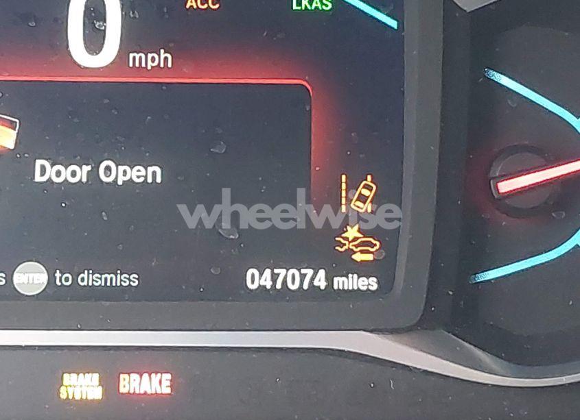 Photo 16 of 2021 Honda Pilot 2WD TOURING 8 PASSENGER (VIN 5FNYF5H96MB020794)