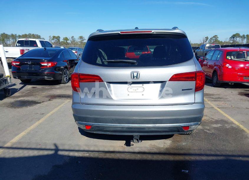 Photo 16 of 2016 Honda Pilot TOURING (VIN 5FNYF5H97GB026379)