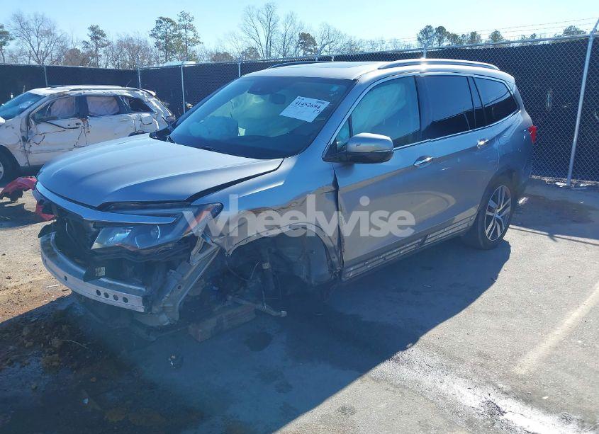 Photo 2 of 2016 Honda Pilot TOURING (VIN 5FNYF5H97GB026379)