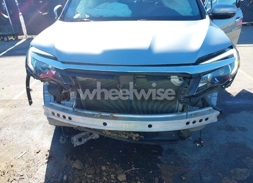 Photo 6 of 2016 Honda Pilot TOURING (VIN 5FNYF5H97GB026379)