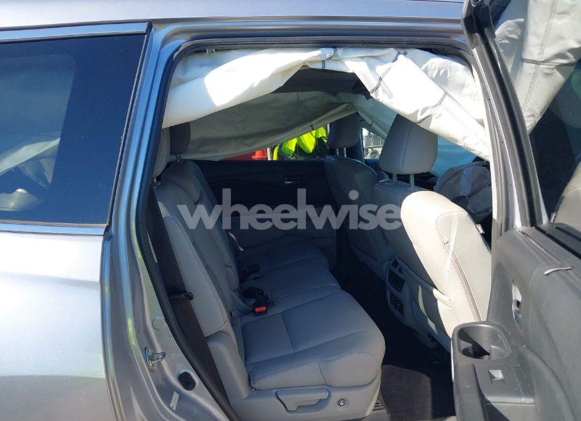 Photo 8 of 2016 Honda Pilot TOURING (VIN 5FNYF5H97GB026379)