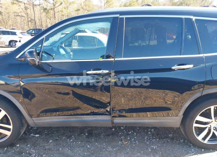 Photo 14 of 2016 Honda Pilot TOURING (VIN 5FNYF5H98GB001300)