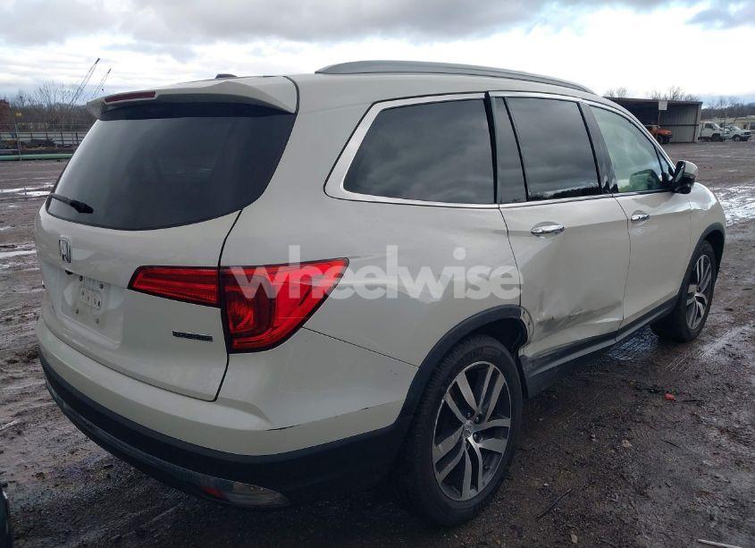 Photo 4 of 2016 Honda Pilot TOURING (VIN 5FNYF5H99GB013343)