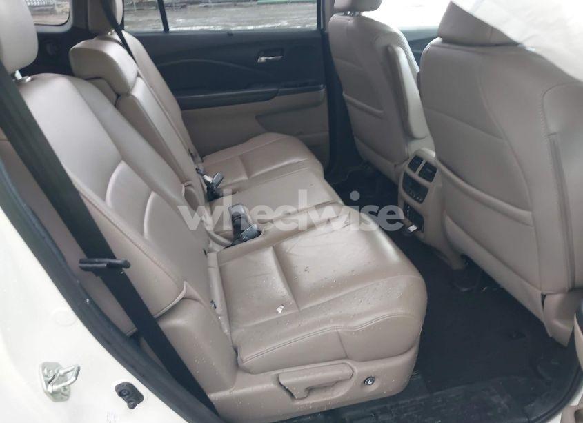 Photo 8 of 2016 Honda Pilot TOURING (VIN 5FNYF5H99GB013343)