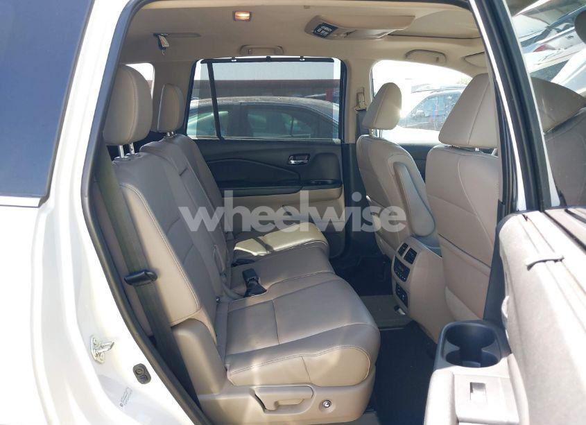 Photo 8 of 2016 Honda Pilot TOURING (VIN 5FNYF5H99GB014167)