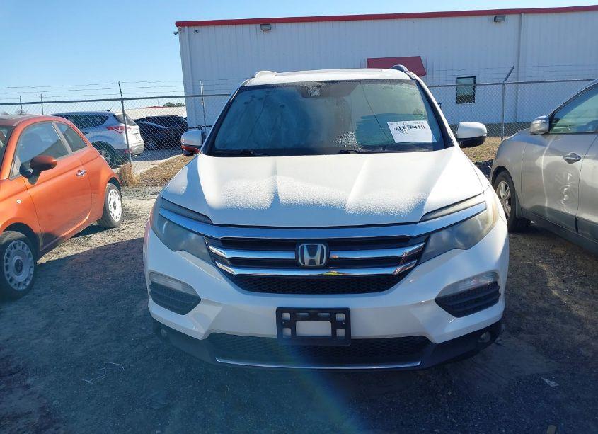 Photo 13 of 2016 Honda Pilot TOURING (VIN 5FNYF5H99GB016114)