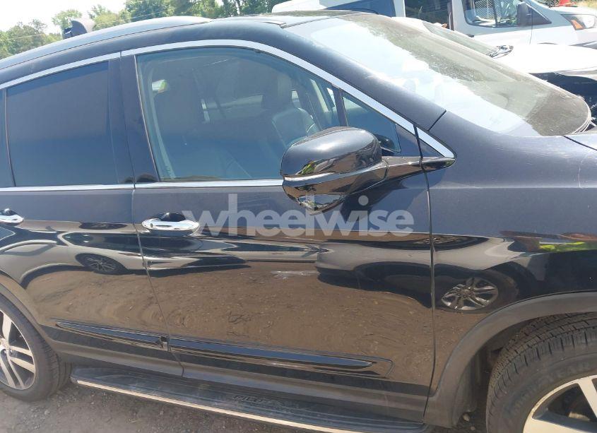 Photo 14 of 2016 Honda Pilot TOURING (VIN 5FNYF5H99GB026352)