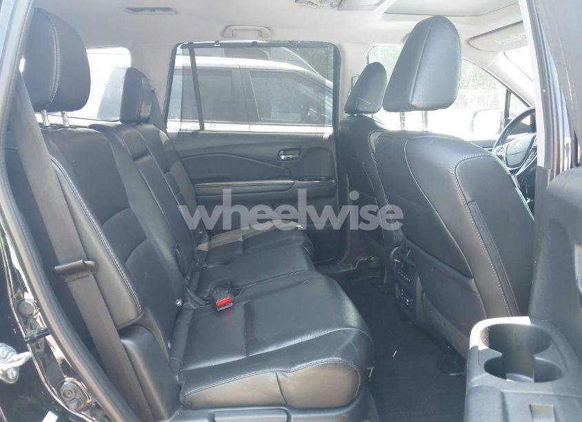 Photo 8 of 2016 Honda Pilot TOURING (VIN 5FNYF5H99GB026352)