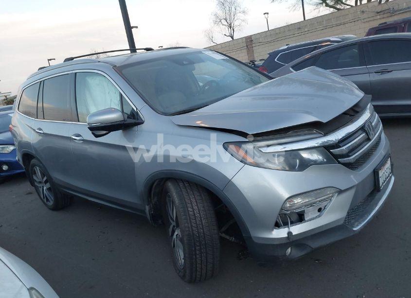 Photo 14 of 2016 Honda Pilot TOURING (VIN 5FNYF5H99GB031082)