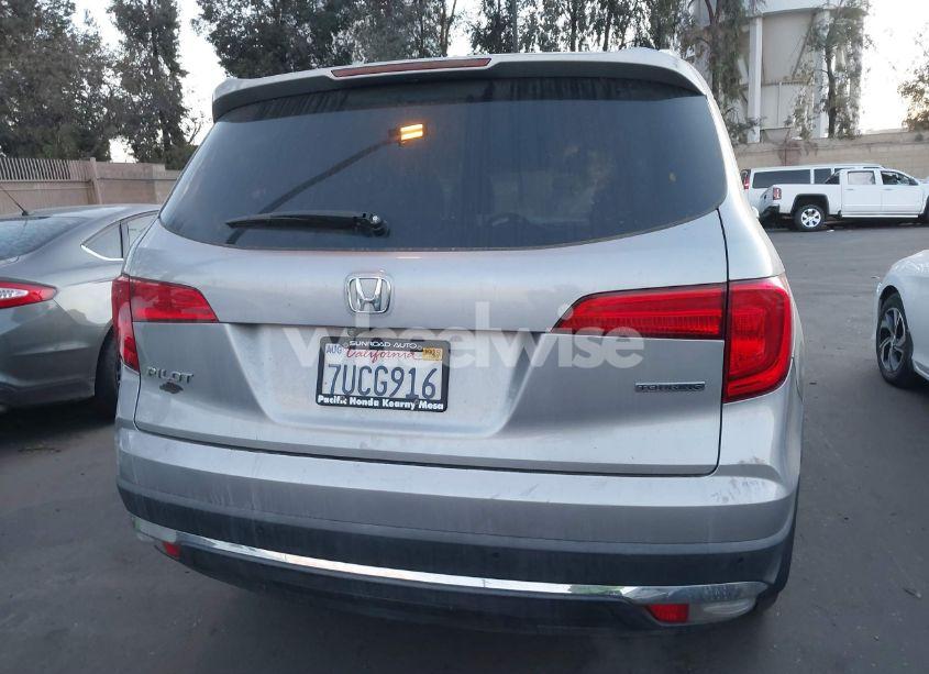 Photo 17 of 2016 Honda Pilot TOURING (VIN 5FNYF5H99GB031082)