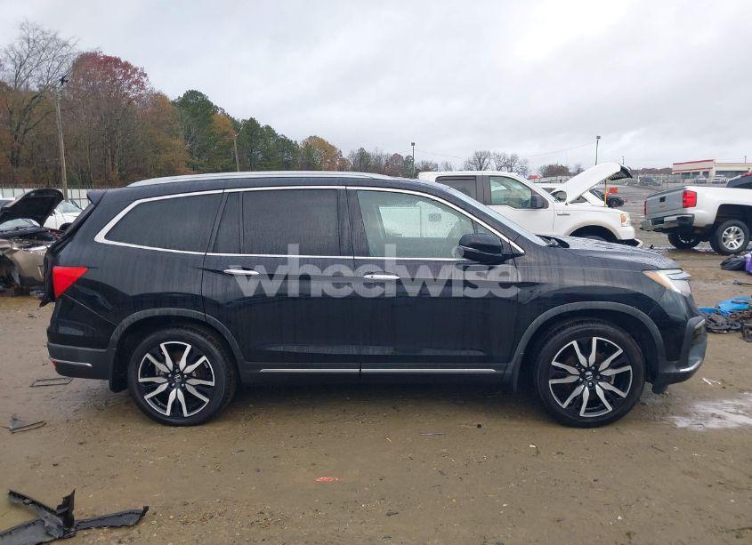 Photo 14 of 2019 Honda Pilot TOURING (VIN 5FNYF5H99KB030801)