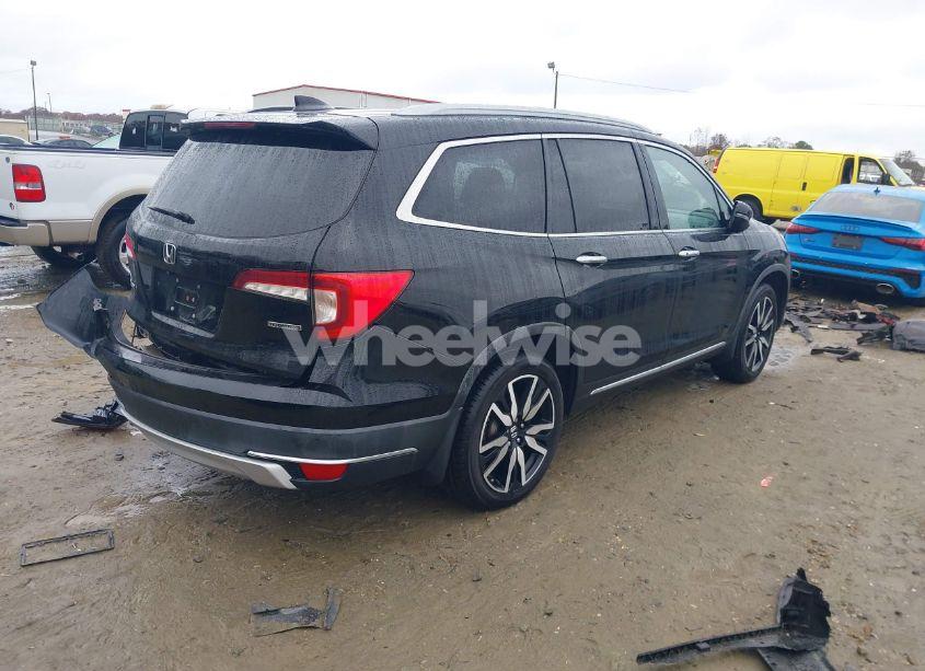 Photo 4 of 2019 Honda Pilot TOURING (VIN 5FNYF5H99KB030801)