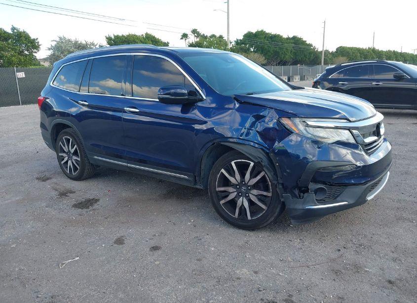 2019 Honda Pilot TOURING (VIN 5FNYF5H99KB043645) main photo