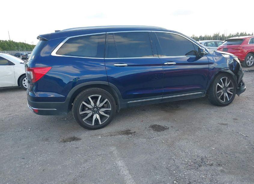 Photo 4 of 2019 Honda Pilot TOURING (VIN 5FNYF5H99KB043645)