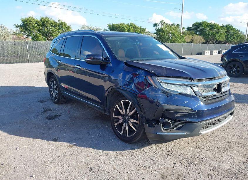 Photo 6 of 2019 Honda Pilot TOURING (VIN 5FNYF5H99KB043645)