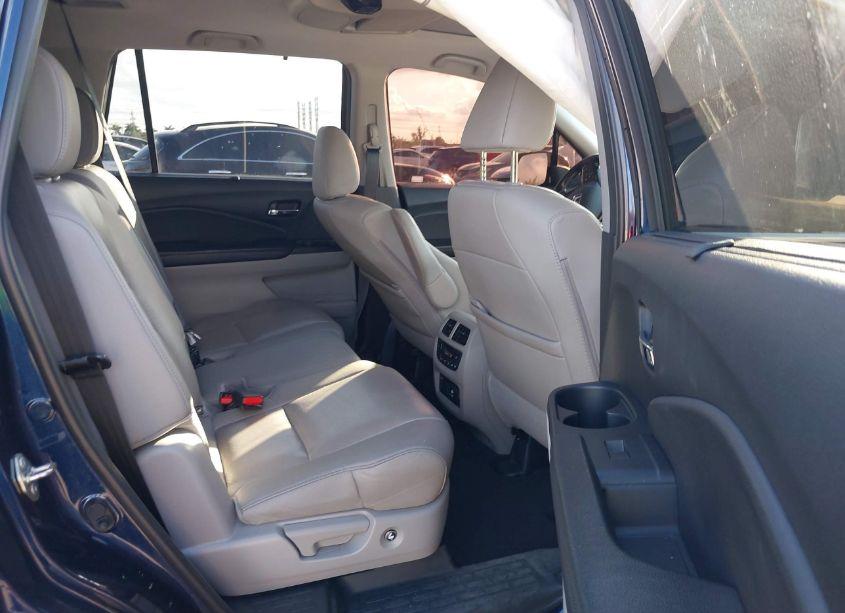 Photo 8 of 2019 Honda Pilot TOURING (VIN 5FNYF5H99KB043645)