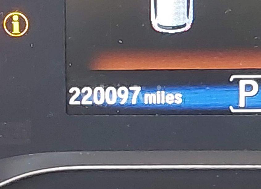 Photo 15 of 2016 Honda Pilot TOURING (VIN 5FNYF5H9XGB008569)