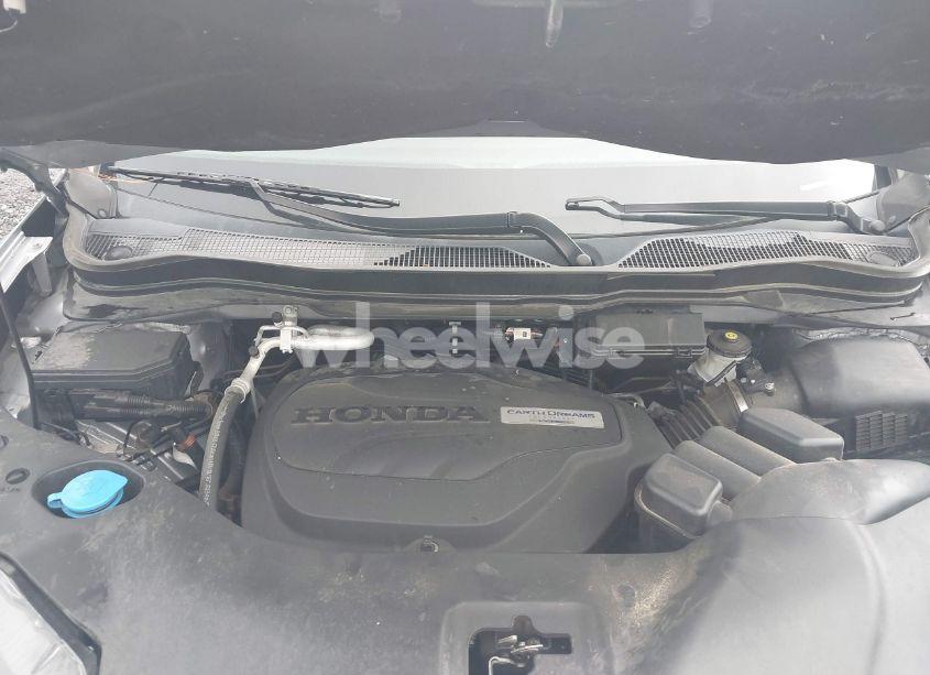 Photo 10 of 2017 Honda Pilot TOURING (VIN 5FNYF5H9XHB042545)