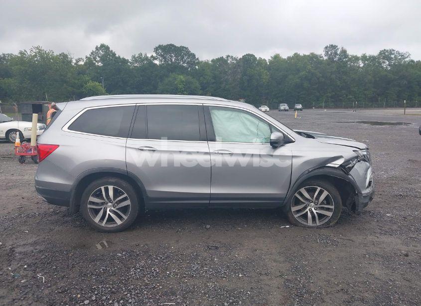 Photo 13 of 2017 Honda Pilot TOURING (VIN 5FNYF5H9XHB042545)