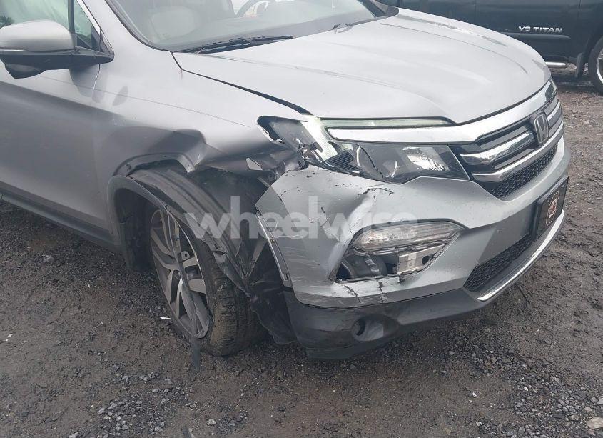 Photo 6 of 2017 Honda Pilot TOURING (VIN 5FNYF5H9XHB042545)