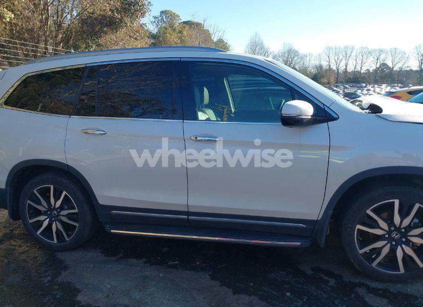 Photo 13 of 2019 Honda Pilot TOURING (VIN 5FNYF5H9XKB030645)