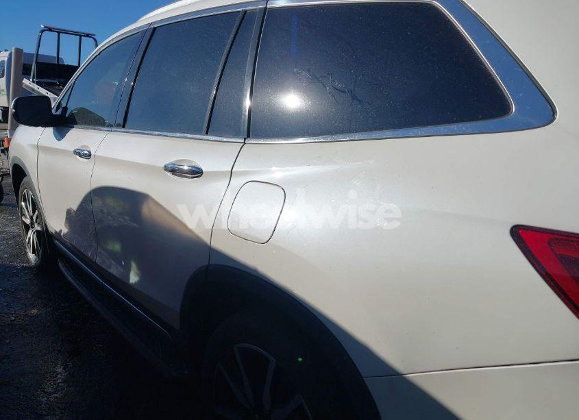 Photo 14 of 2019 Honda Pilot TOURING (VIN 5FNYF5H9XKB030645)