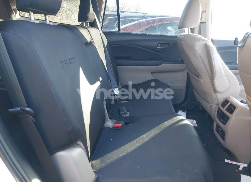 Photo 8 of 2019 Honda Pilot TOURING (VIN 5FNYF5H9XKB030645)