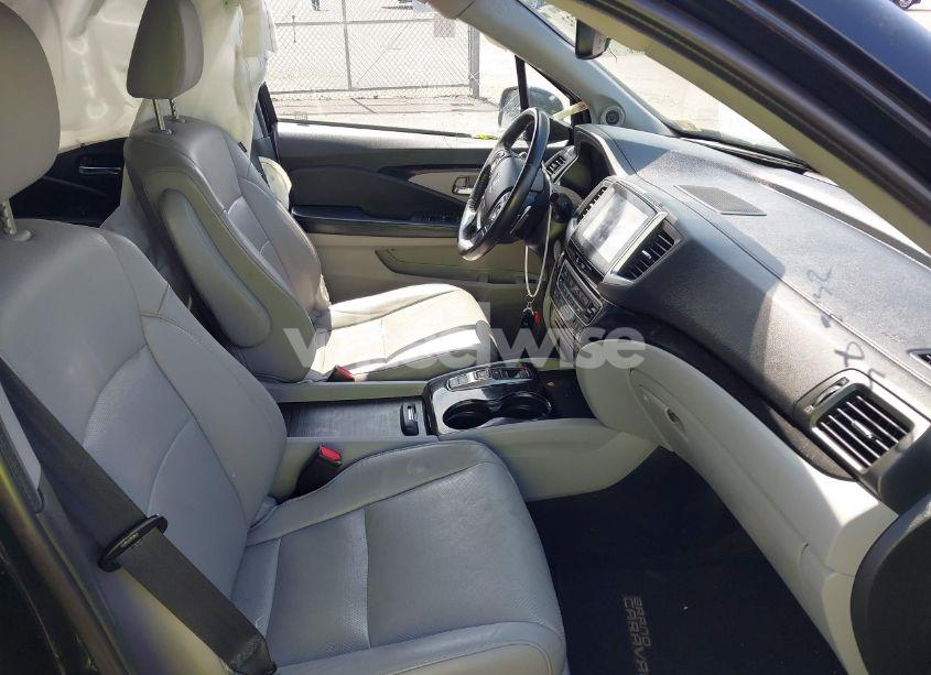 Photo 5 of 2016 Honda Pilot ELITE (VIN 5FNYF6H00GB023539)