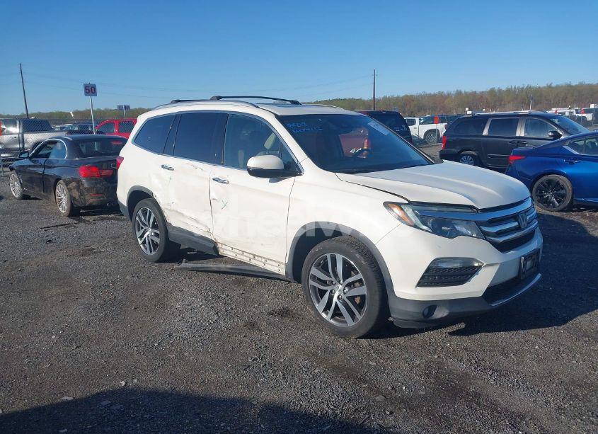 2017 Honda Pilot ELITE (VIN 5FNYF6H00HB032386) main photo