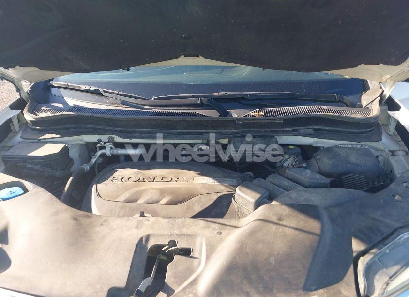 Photo 10 of 2017 Honda Pilot ELITE (VIN 5FNYF6H00HB032386)