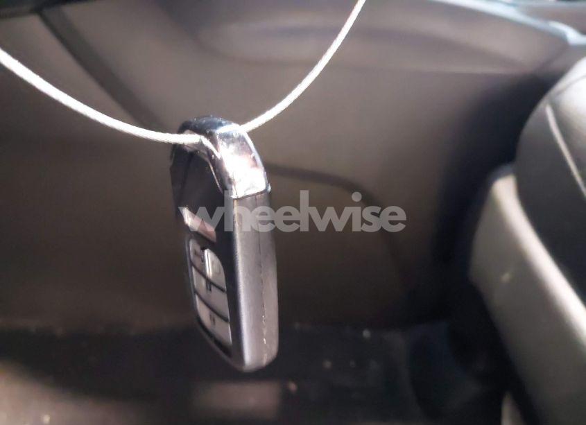 Photo 11 of 2017 Honda Pilot ELITE (VIN 5FNYF6H00HB065940)