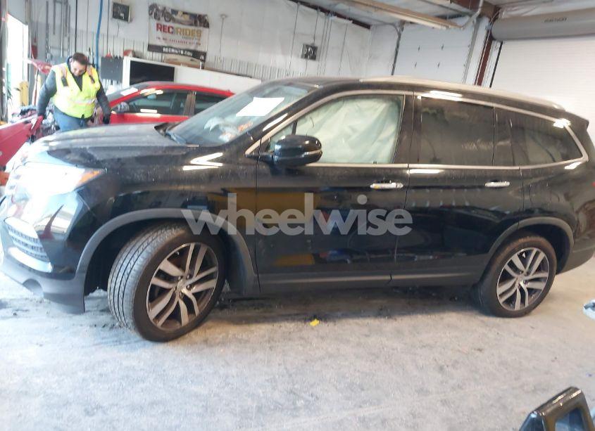 Photo 14 of 2017 Honda Pilot ELITE (VIN 5FNYF6H00HB065940)