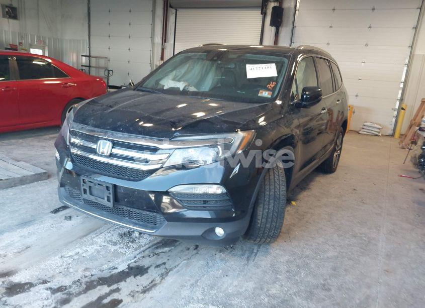 Photo 2 of 2017 Honda Pilot ELITE (VIN 5FNYF6H00HB065940)