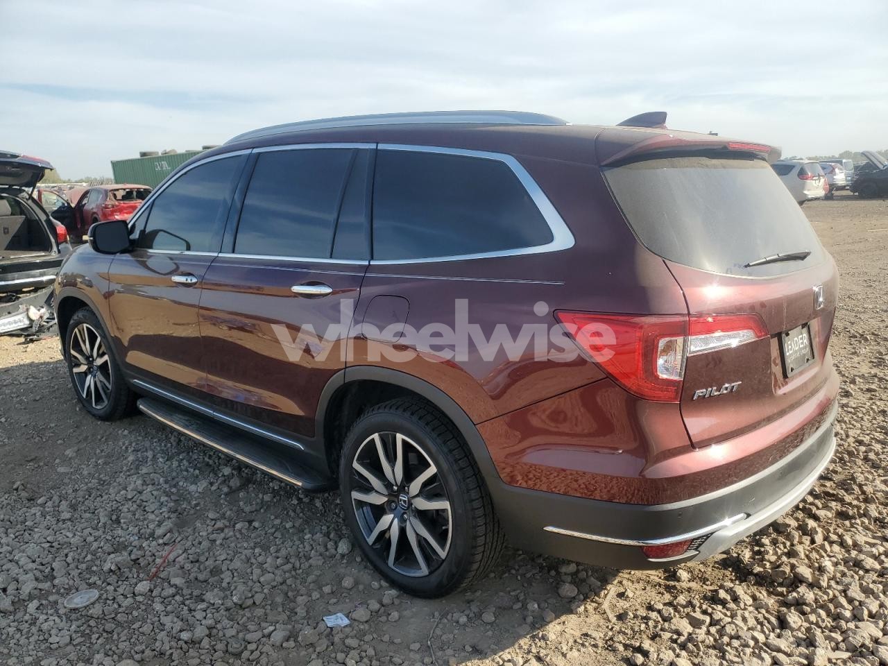Photo 2 of 2019 HONDA PILOT ELITE (VIN 5FNYF6H00KB092840)