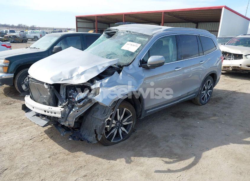 Photo 2 of 2021 Honda Pilot AWD ELITE (VIN 5FNYF6H00MB085678)