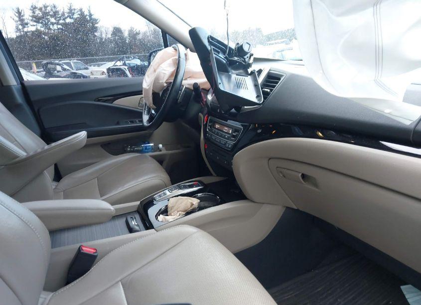 Photo 5 of 2016 Honda Pilot ELITE (VIN 5FNYF6H01GB058042)