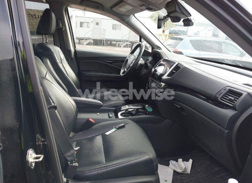 Photo 5 of 2016 Honda Pilot ELITE (VIN 5FNYF6H01GB063192)