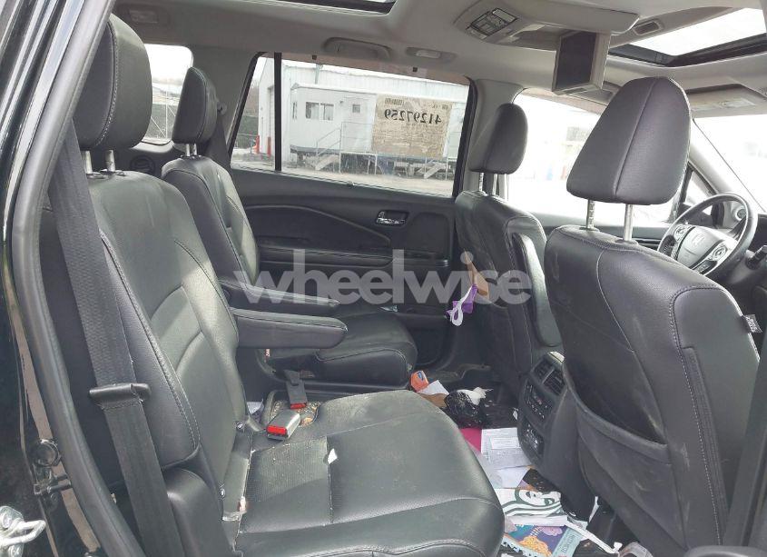 Photo 8 of 2016 Honda Pilot ELITE (VIN 5FNYF6H01GB063192)