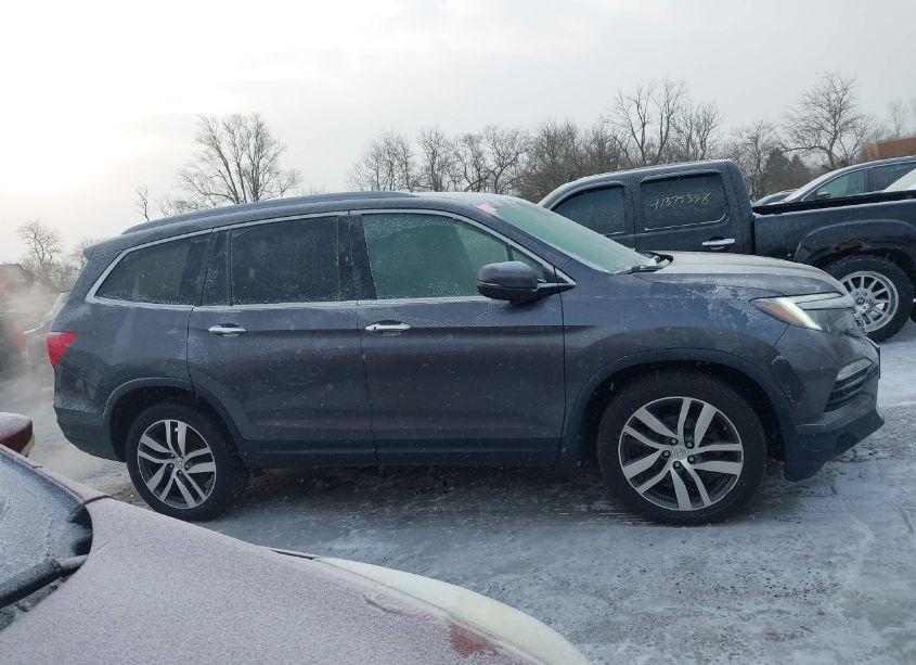 Photo 13 of 2017 Honda Pilot ELITE (VIN 5FNYF6H01HB015788)