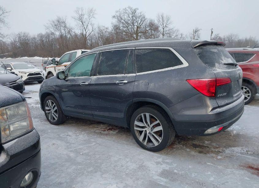 Photo 14 of 2017 Honda Pilot ELITE (VIN 5FNYF6H01HB015788)