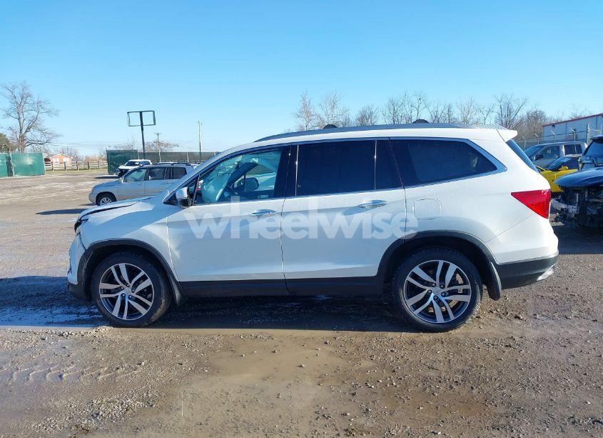 Photo 14 of 2018 Honda Pilot ELITE (VIN 5FNYF6H01JB001590)