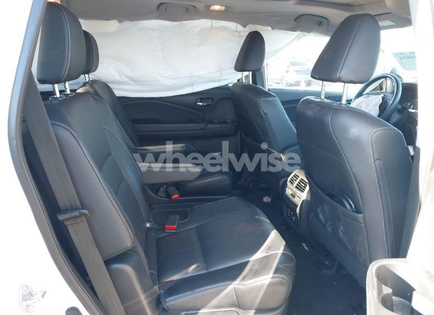 Photo 8 of 2018 Honda Pilot ELITE (VIN 5FNYF6H01JB001590)