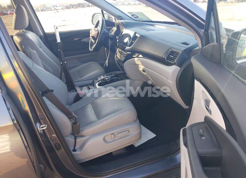 Photo 5 of 2021 Honda Pilot AWD ELITE (VIN 5FNYF6H01MB006339)