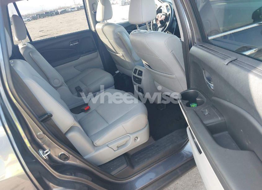 Photo 8 of 2021 Honda Pilot AWD ELITE (VIN 5FNYF6H01MB006339)