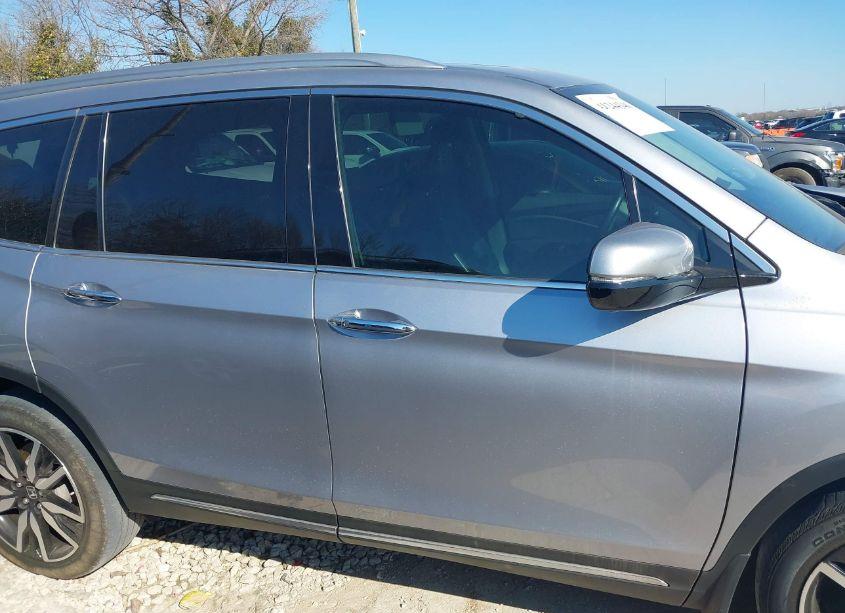 Photo 13 of 2021 Honda Pilot AWD ELITE (VIN 5FNYF6H01MB008009)