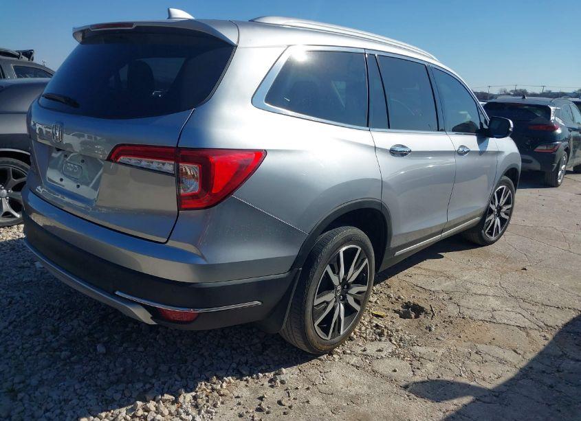 Photo 4 of 2021 Honda Pilot AWD ELITE (VIN 5FNYF6H01MB008009)