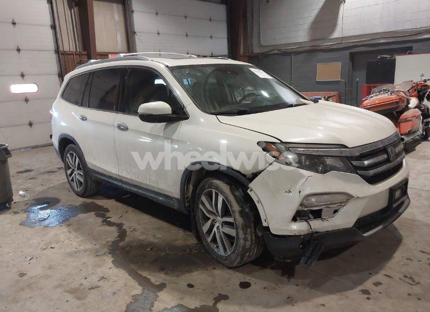 2016 Honda Pilot ELITE (VIN 5FNYF6H02GB052864) main photo